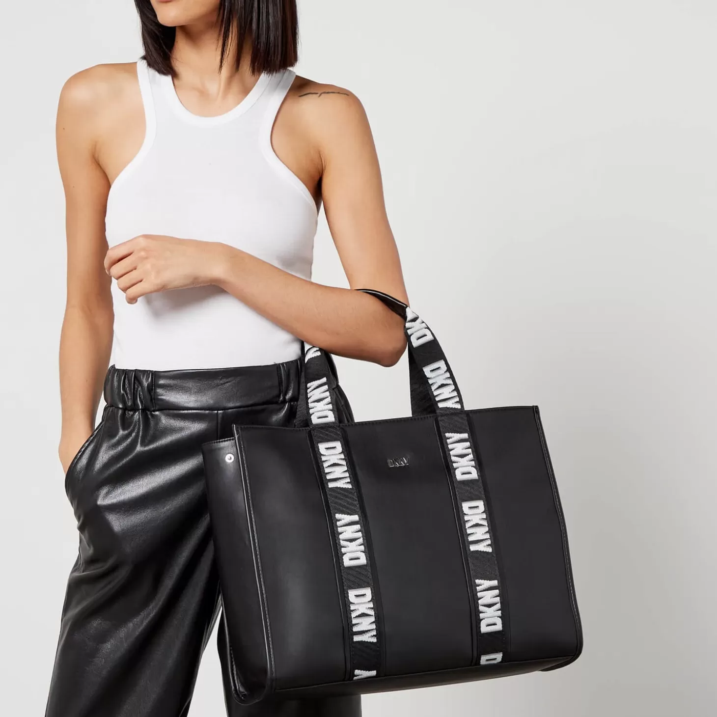 Cassie Faux Leather Large Tote Bag*DKNY Shop