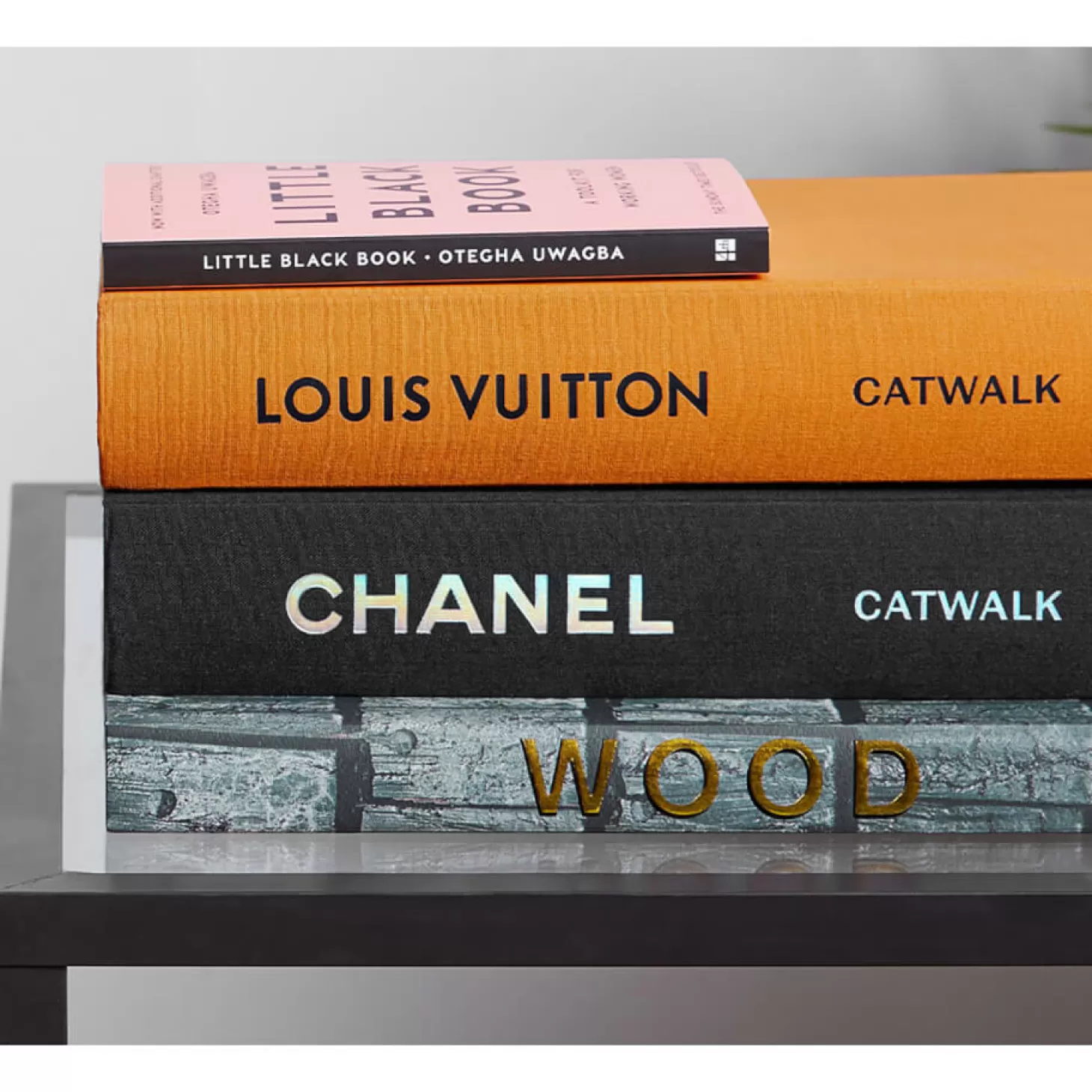 : Louis Vuitton Catwalk - The Complete Fashion Collections*Thames and Hudson Ltd Best