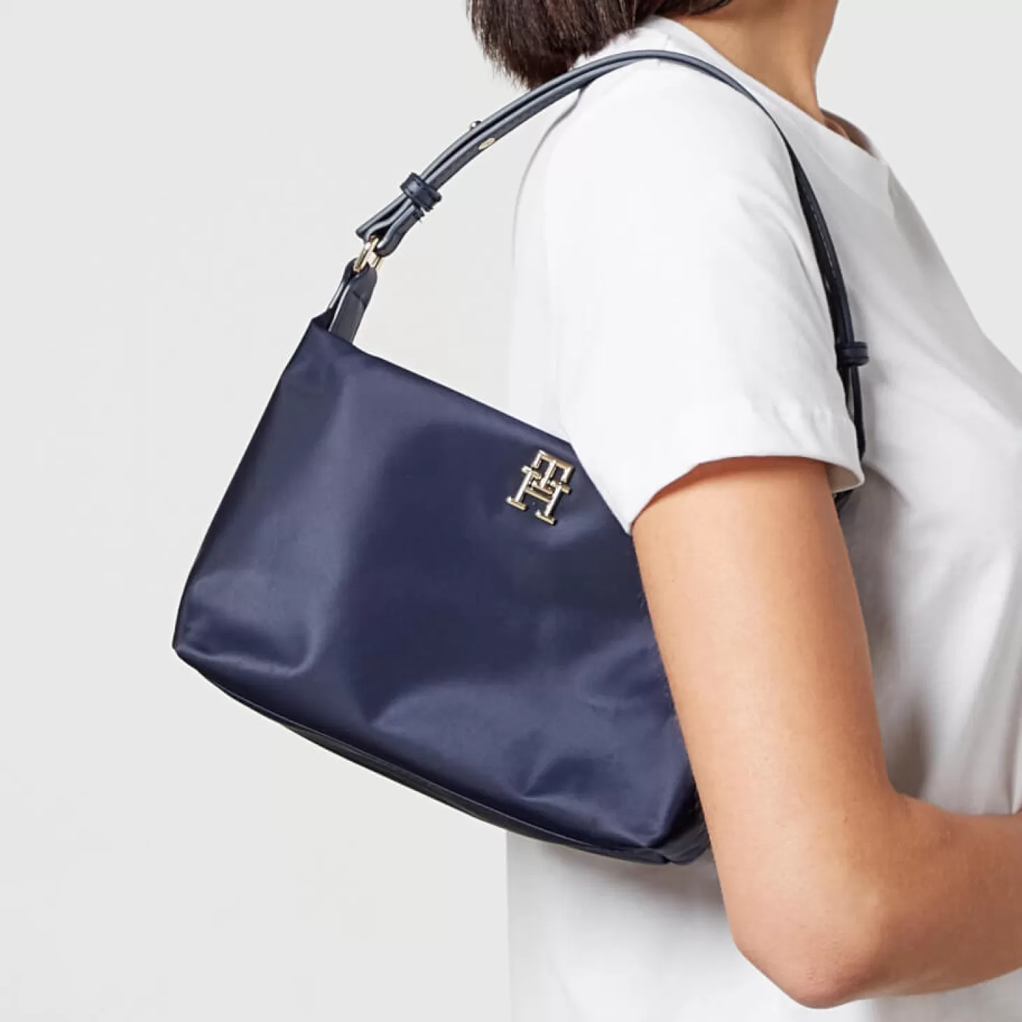 Shell Shoulder Bag*Tommy Hilfiger Flash Sale